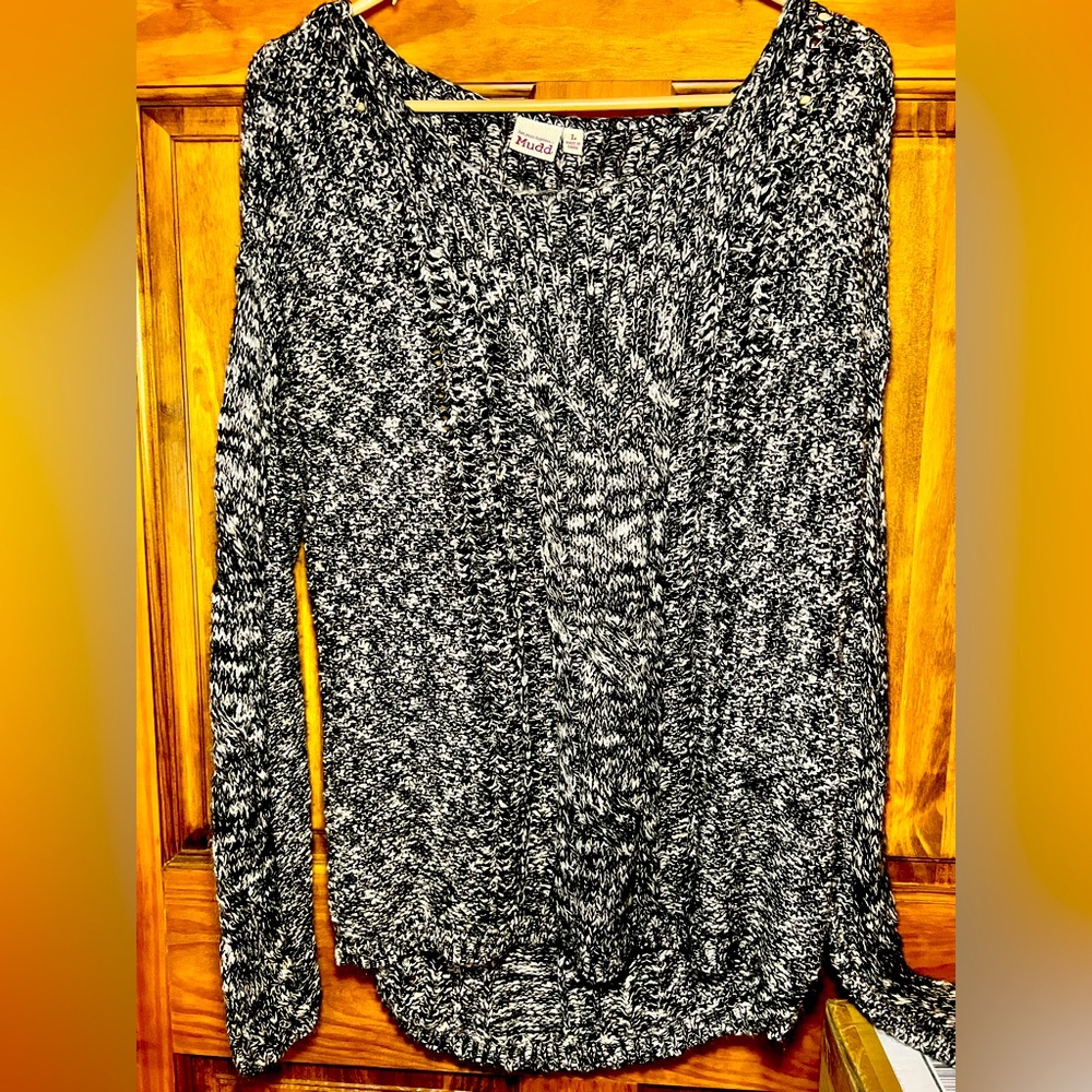 MUDD Lightweigh Sweater